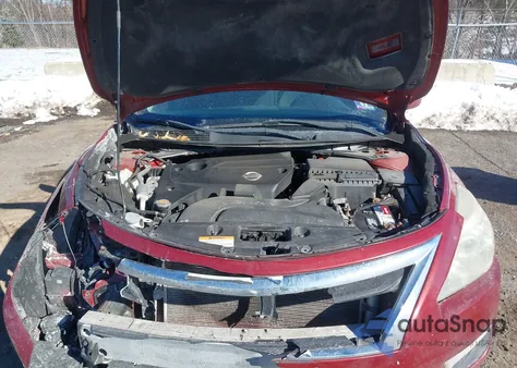 2015 Nissan Altima 2.5/2.5 S/2.5 Sl/2.5 Sv z USA, uszkodzony, nr VIN 1N4AL3AP7FC284703